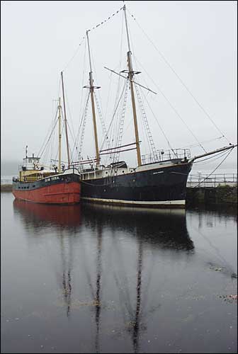 Masts on a wet day, Inverary, Argyll; September 27th, 2004