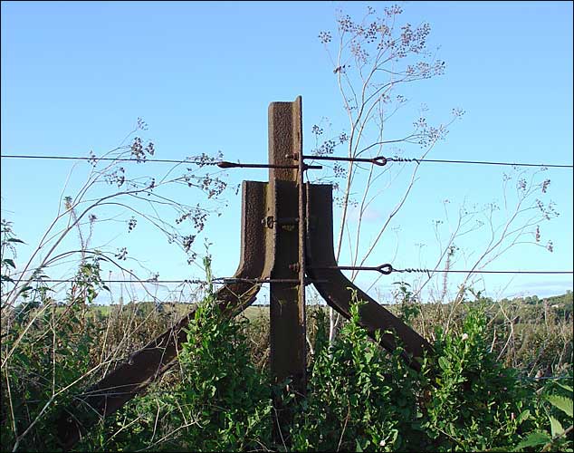 Fencing post from old rails, Fladbury; August 29th, 2004